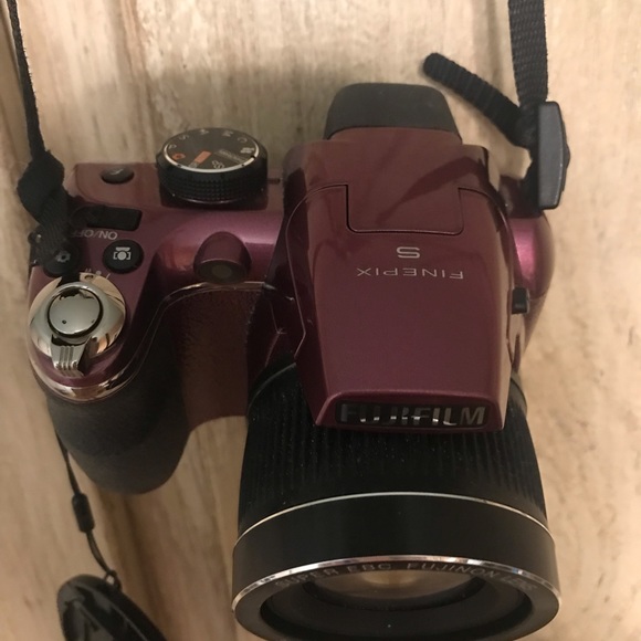 Digital Purple Fuji Camera 14 megapixels - Picture 2 of 6